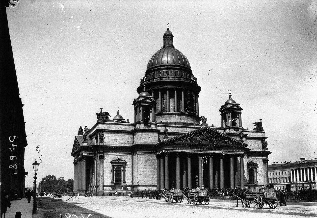 Исаакиевский собор в Санкт-Петербурге