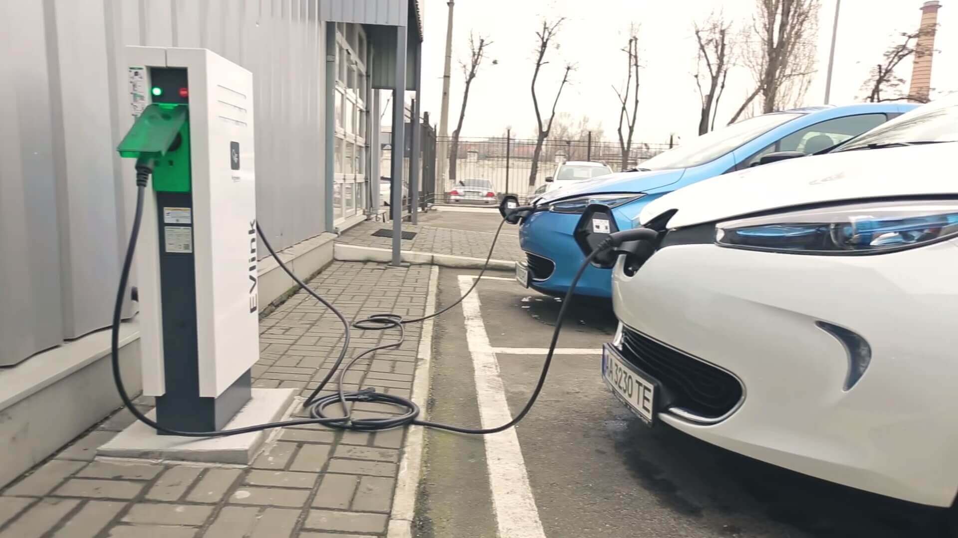 Зарядные станции для электромобилей: что нужно знать - parkcharge.ru