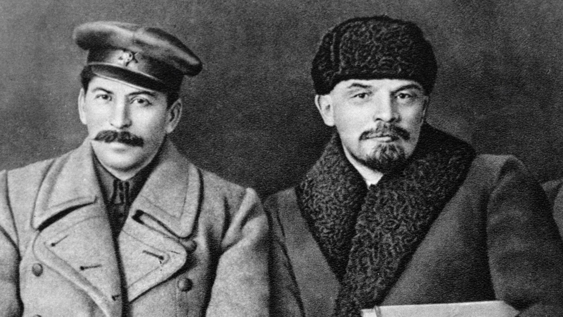 Ленин и Сталин: первая встреча вождя и его преемника - Радио Sputnik, 25.12.2018