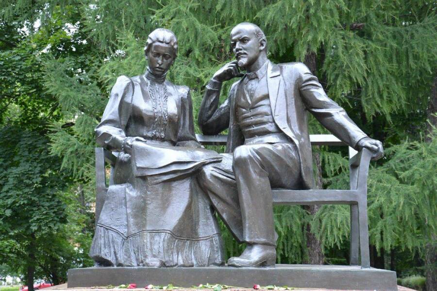 Первые Леди. Надежда Крупская | Читать статьи по истории РФ для школьников и студентов