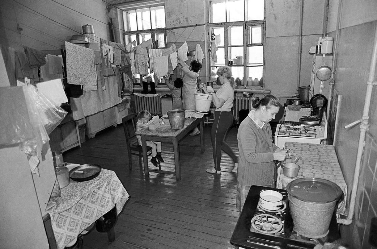 Коммуналки в СССР ☀️: как жилось в советской коммунальной квартире — Tripster.ru