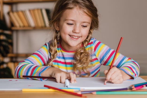 Ребенок левша и обучение чтению | Блог Kidskey