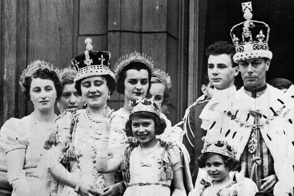 Елизавета II — 70 лет на троне. За годы правления она застала закат империи, но смогла сохранить авторитет короны: Персоны: Из жизни: Lenta.ru