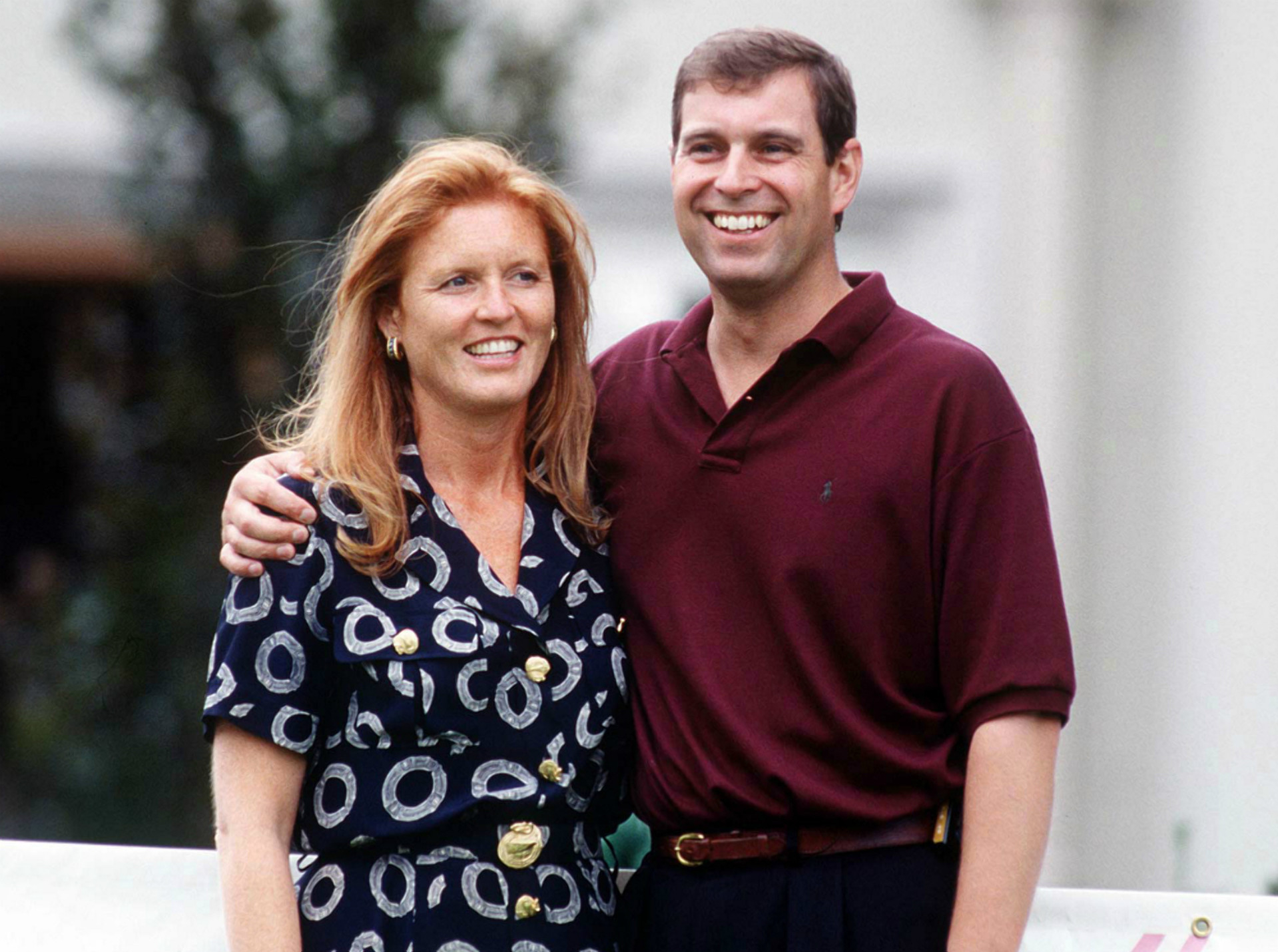 Почему принц Эндрю и Сара Фергюсон остались жить вместе после развода | MARIECLAIRE