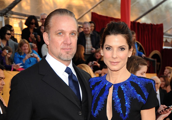 Бывший муж Сандры Баллок, изменщик и сексоголик Джесси Джеймс разводится с четвертой женой | WOMAN