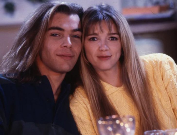 20+ фактов о сериале «Элен и ребята», который обожали зрители, а критики терпеть не могли / AdMe