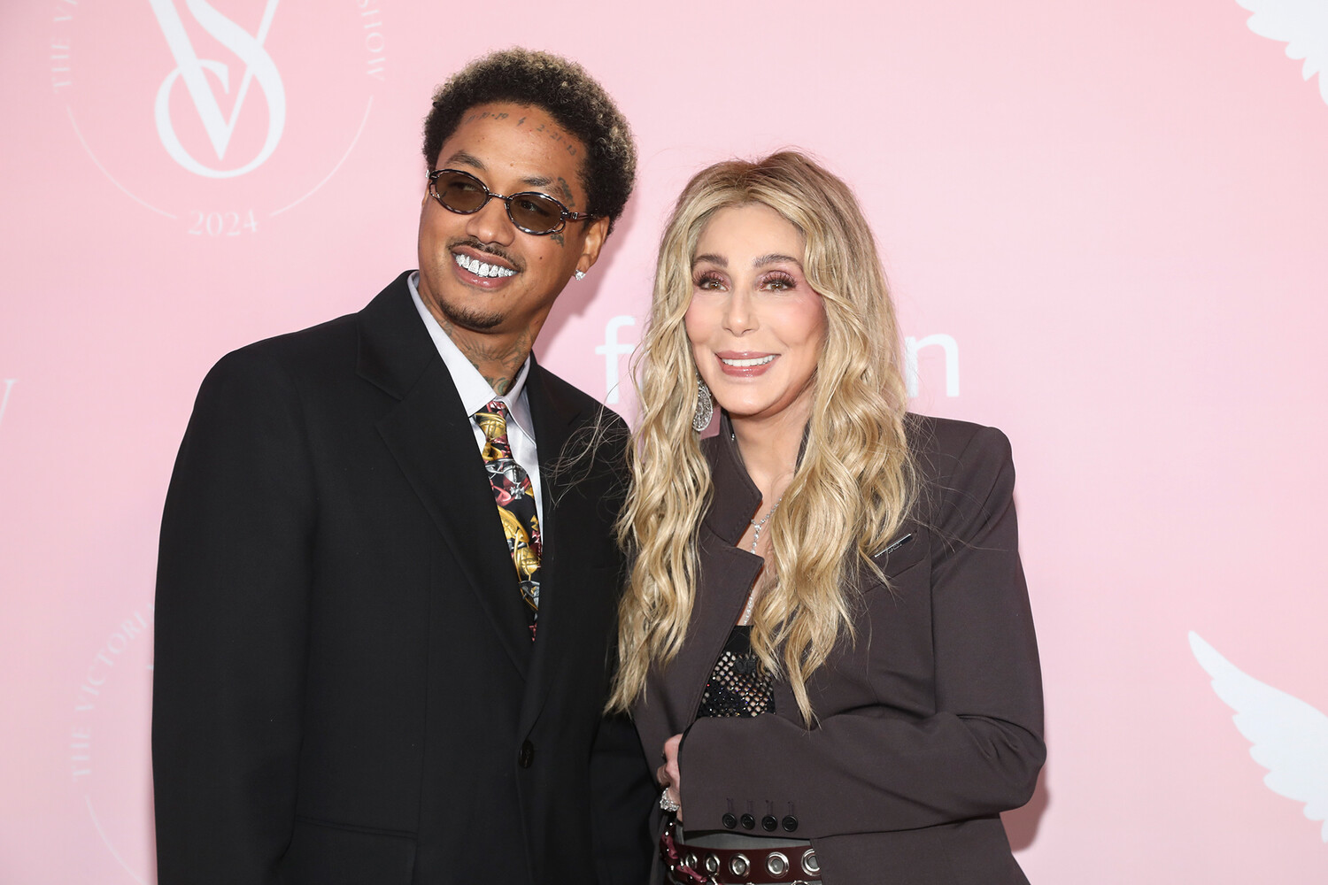 Шер появилась на публике с бойфрендом младше нее на 40 лет - Газета.Ru | Новости