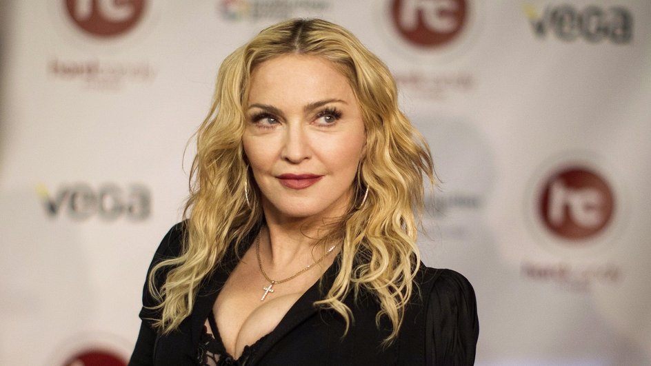 Мадонна призналась, что хотела уйти из жизни: «Лежала на полу и рыдала»