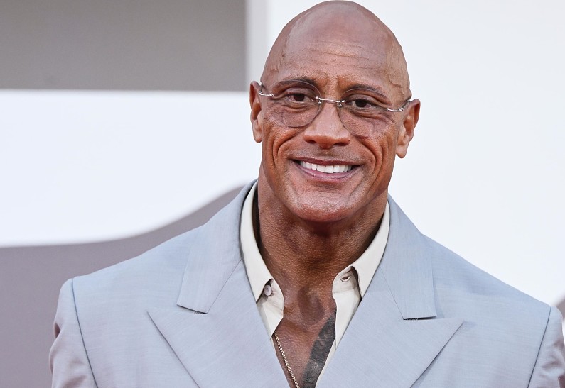 Сильно похудевший Дуэйн Джонсон ошеломил фанатов | OK-magazine.ru