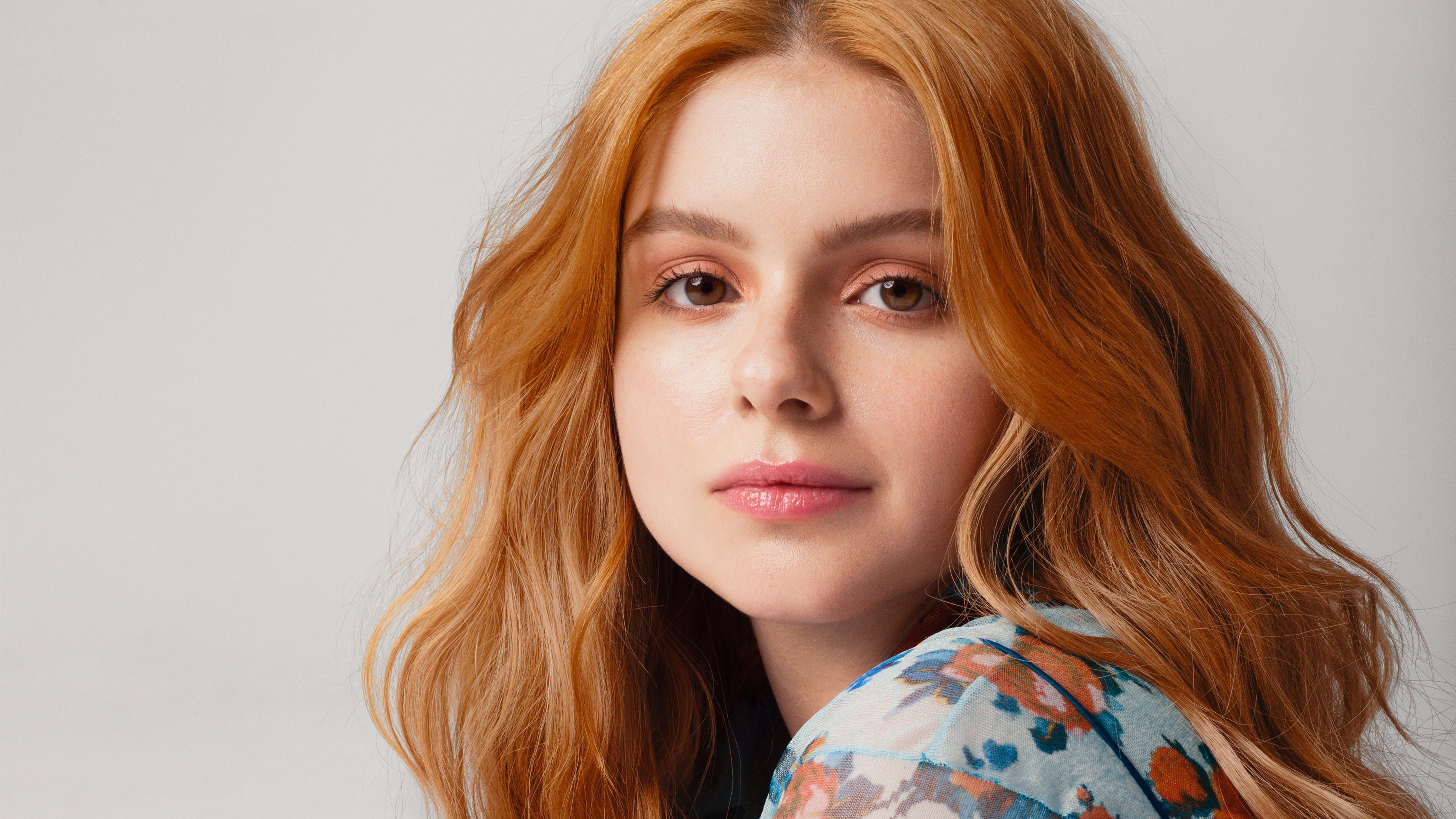 Обои Ариэль Винтер рыжие волосы знаменитость от jorik - картинки на рабочий стол и заставки