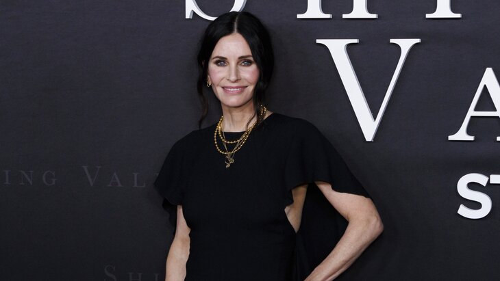 Кортни Кокс устроила сюрприз фанатам сериала "Друзья" – Москва 24, 07.12.2022