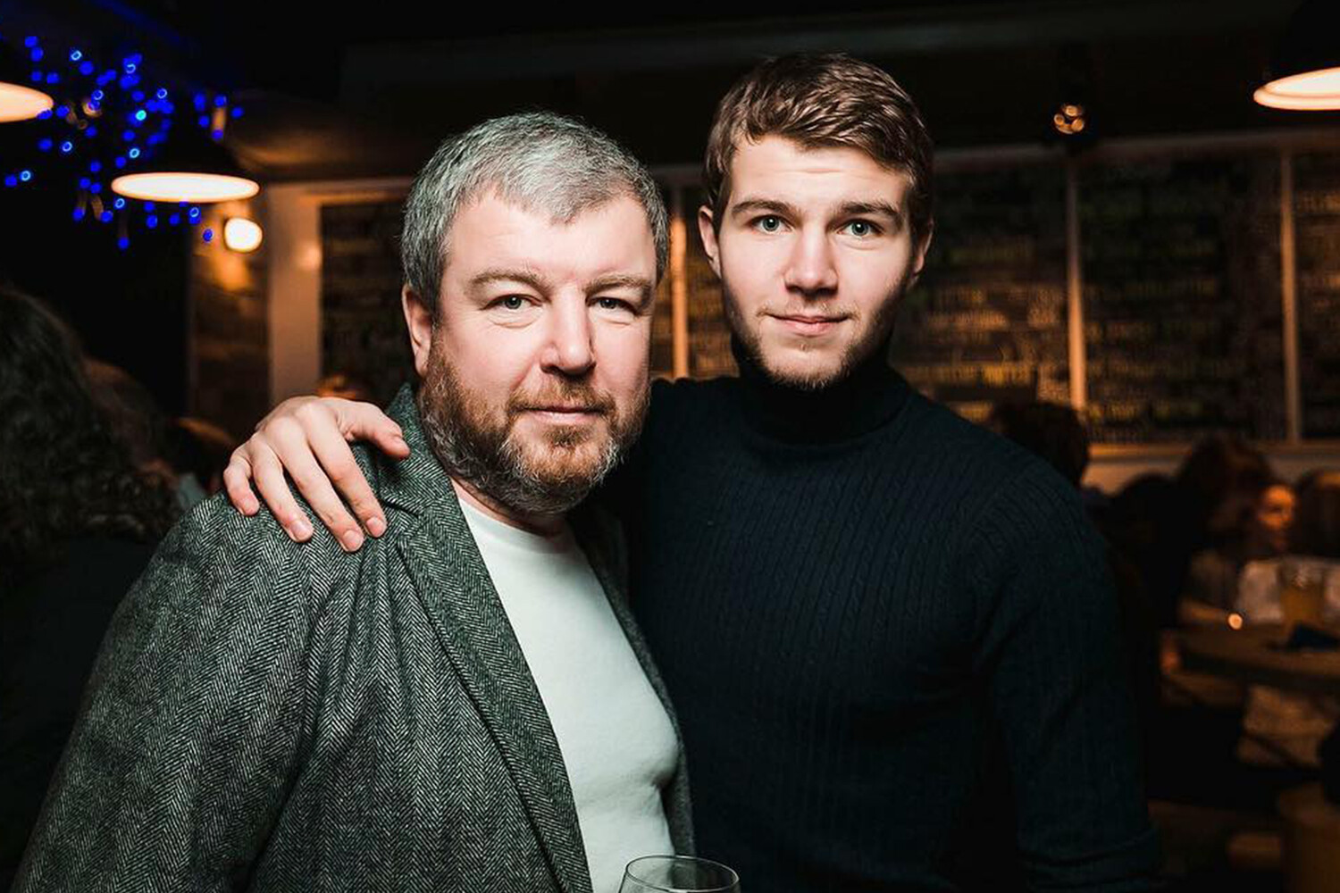 Сын Александра Робака рассказал о съемках с отцом в «Гражданине начальнике» - Газета.Ru | Новости