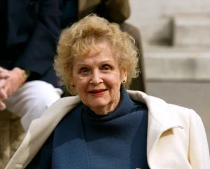 Глория Стюарт: 100