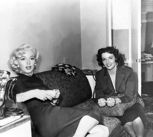 Близкие отношения