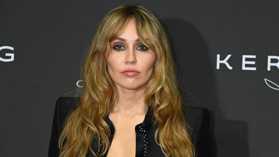 Майли Сайрус отчитала фотографа на красной дорожке: детали